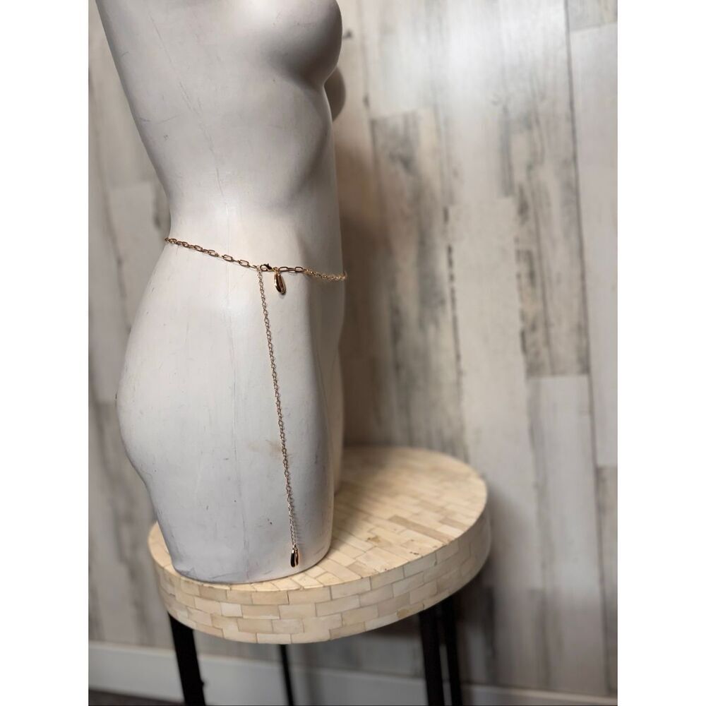 Gold Chain Waist Belt with Dangling Shell Charm – Adjustable Body Chain - Picture 5 of 5
